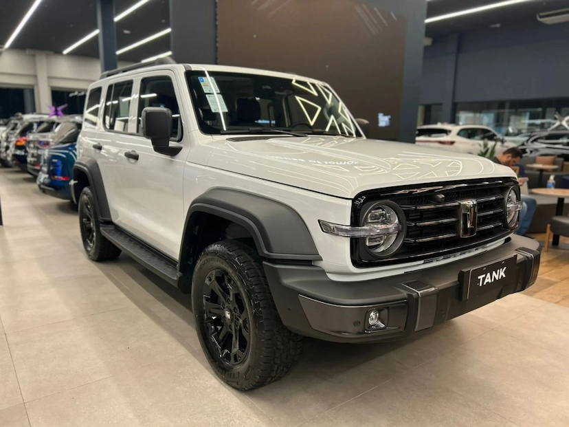 Foto do veículo GWM TANK 300 2.0 HI4-T PHEV 4X4 9HAT FLEX 2027 0 KM 328.900,00
