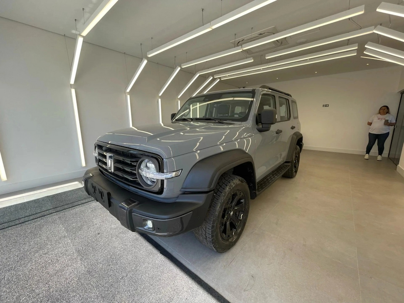 Foto do veículo GWM TANK 300 2.0 HI4-T PHEV 4X4 9HAT FLEX 2027 0 KM 328.900,00
