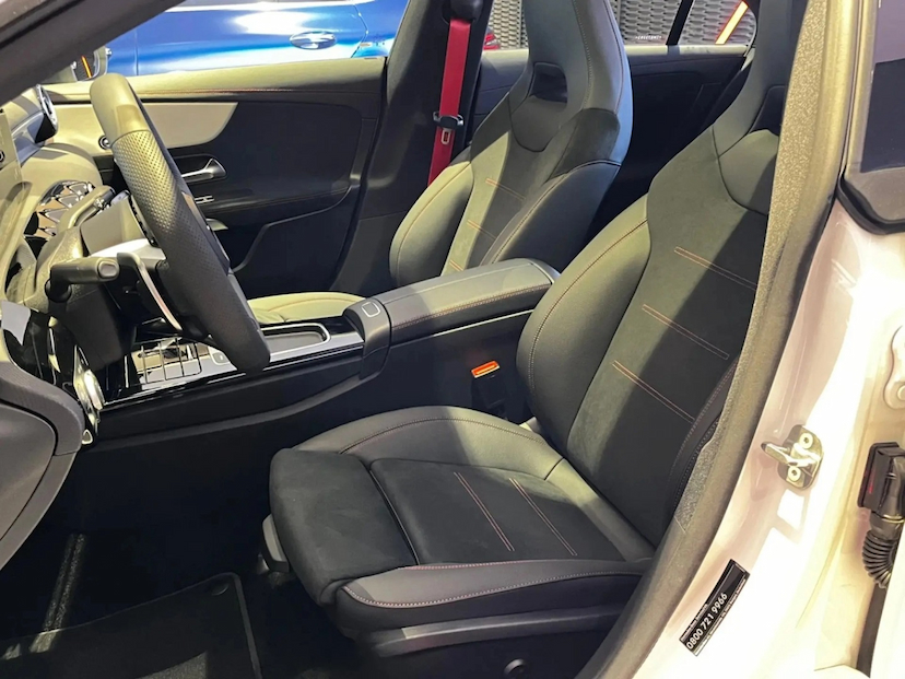 Foto do veículo MERCEDES-BENZ CLA 35 AMG 2.0 MHEV 4MATIC 8G-DCT 2026 0 KM 498.777,00