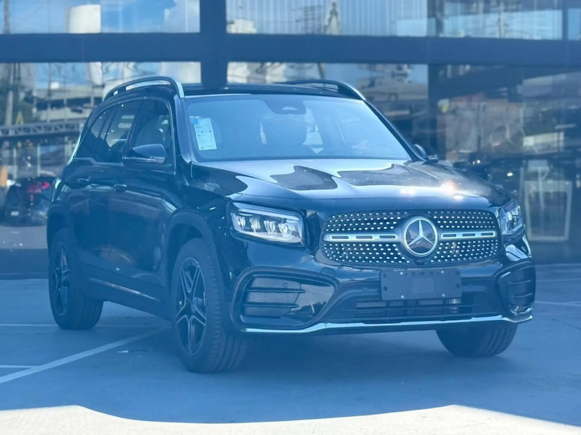Foto do veículo MERCEDES-BENZ GLB 220 2.0 MHEV AMG LINE 4MATIC 8G-DCT 2026 0 KM 391.800,00
