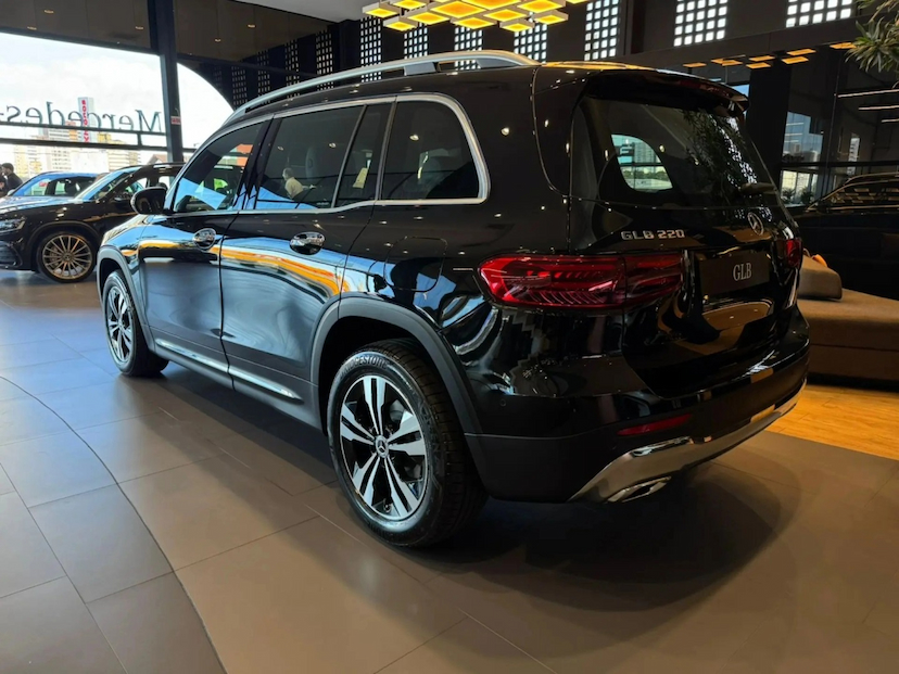 Foto do veículo MERCEDES-BENZ GLB 220 2.0 MHEV PROGRESSIVE 4MATIC 8G-DCT 2026 0 KM 369.700,00