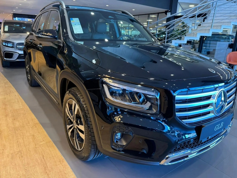 Foto do veículo MERCEDES-BENZ GLB 220 2.0 MHEV PROGRESSIVE 4MATIC 8G-DCT 2026 0 KM 369.700,00