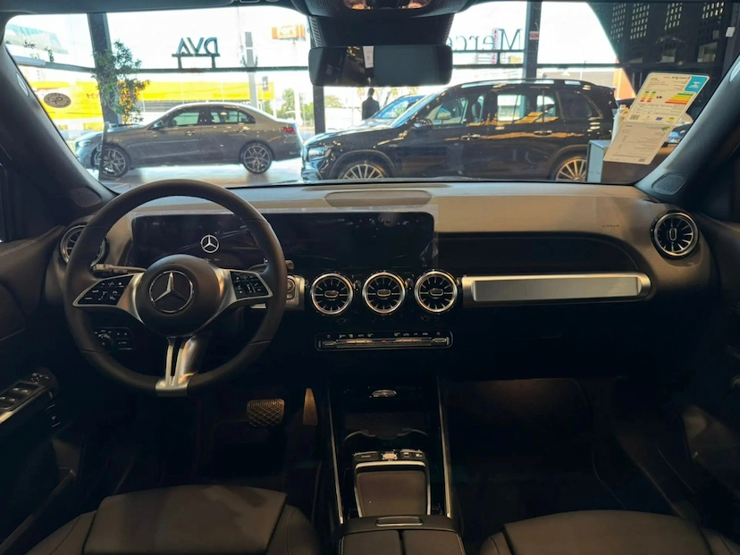 Foto do veículo MERCEDES-BENZ GLB 220 2.0 MHEV PROGRESSIVE 4MATIC 8G-DCT 2026 0 KM 369.700,00