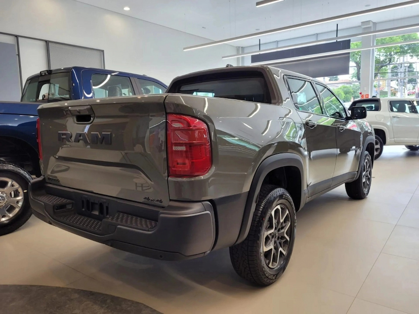 Foto do veículo RAM RAMPAGE 2.2 TURBO DIESEL REBEL 4X4 AUTOMÁTICO 2027 0 KM 334.900,00