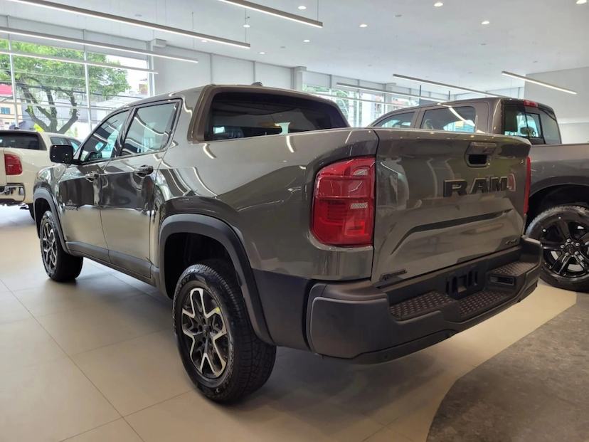 Foto do veículo RAM RAMPAGE 2.2 TURBO DIESEL REBEL 4X4 AUTOMÁTICO 2027 0 KM 334.900,00
