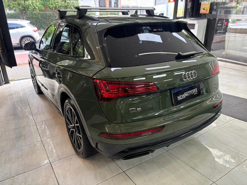Foto do veículo AUDI Q5 2.0 45 TFSI GASOLINA S-LINE QUATTRO S TRONIC 2021 70.635 KM 257.777,00