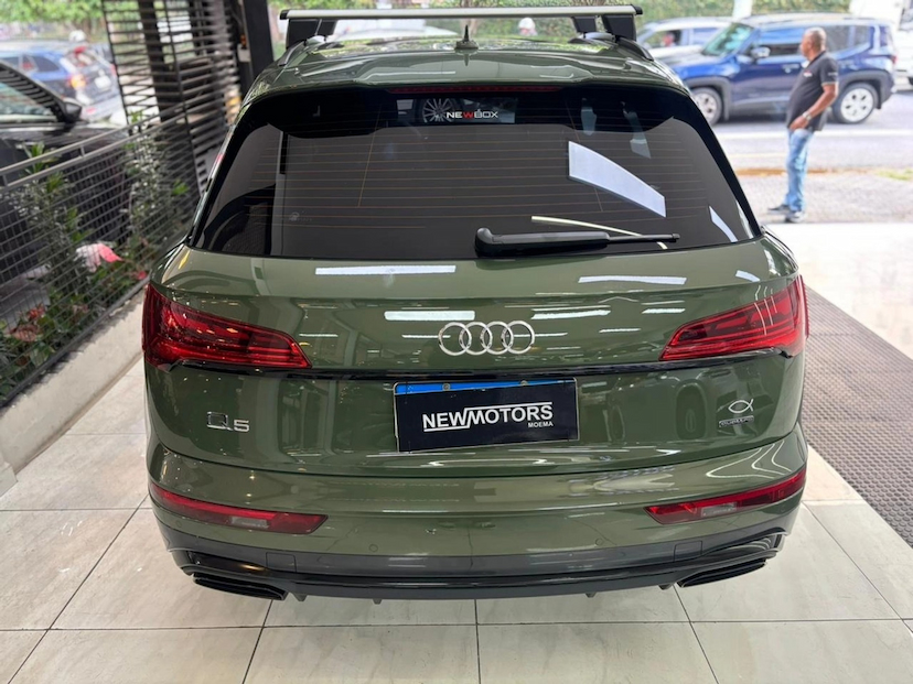 Foto do veículo AUDI Q5 2.0 45 TFSI GASOLINA S-LINE QUATTRO S TRONIC 2021 70.635 KM 257.777,00