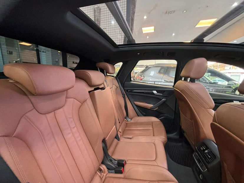 Foto do veículo AUDI Q5 2.0 45 TFSI GASOLINA S-LINE QUATTRO S TRONIC 2021 70.635 KM 257.777,00