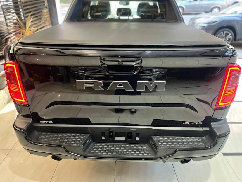 Foto do veículo RAM RAMPAGE 2.0 HURRICANE 4 TURBO FLEX R/T 4X4 AUTOMÁTICO 2027 0 KM 224.780,00