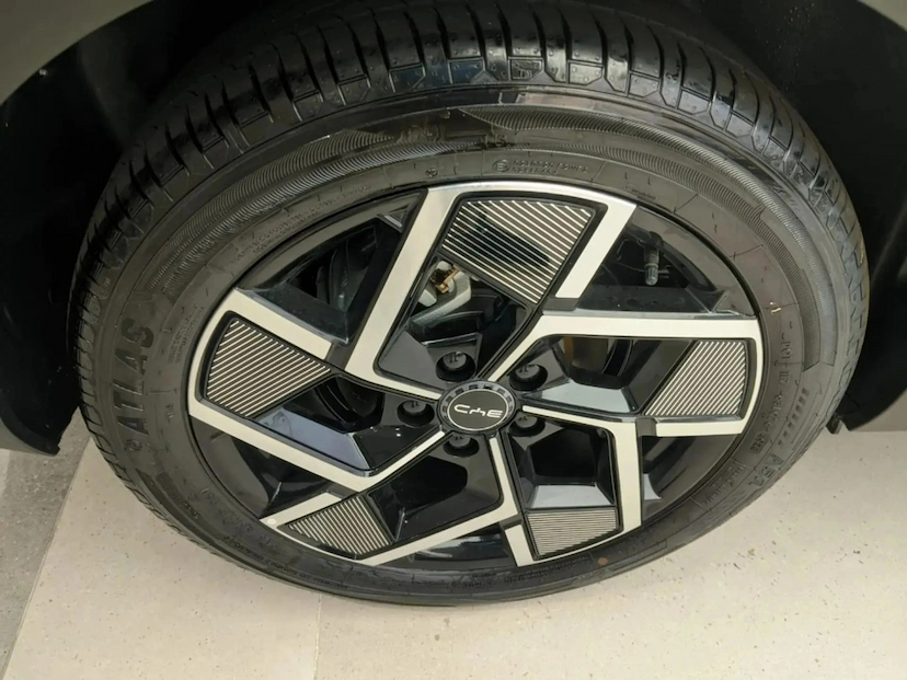 Foto do veículo BYD YUAN PLUS 60,8 KW ELÉTRICO 2026 0 KM 233.800,00