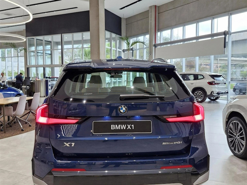 Foto do veículo BMW X1 2.0 16V TURBO GASOLINA SDRIVE20I X-LINE STEPTRONIC 2026 0 KM 349.890,00