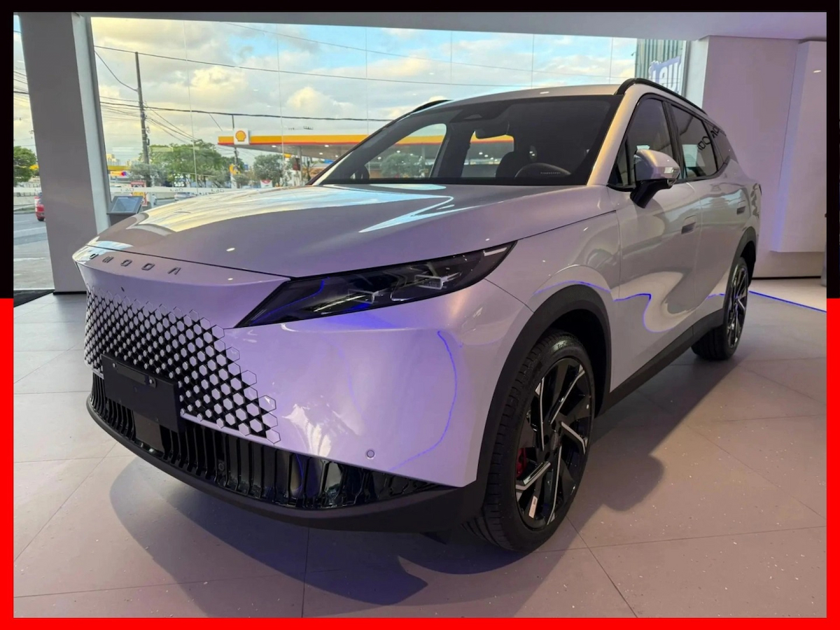Foto do veículo OMODA 7 1.5 TGDI PHEV LUXURY DHT 2025/2026 0 KM R$ 249.600,00