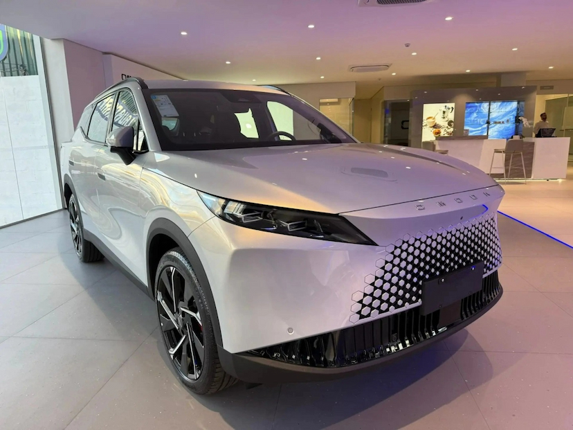 Foto do veículo OMODA 7 1.5 TGDI PHEV LUXURY DHT 2026 0 KM 249.600,00