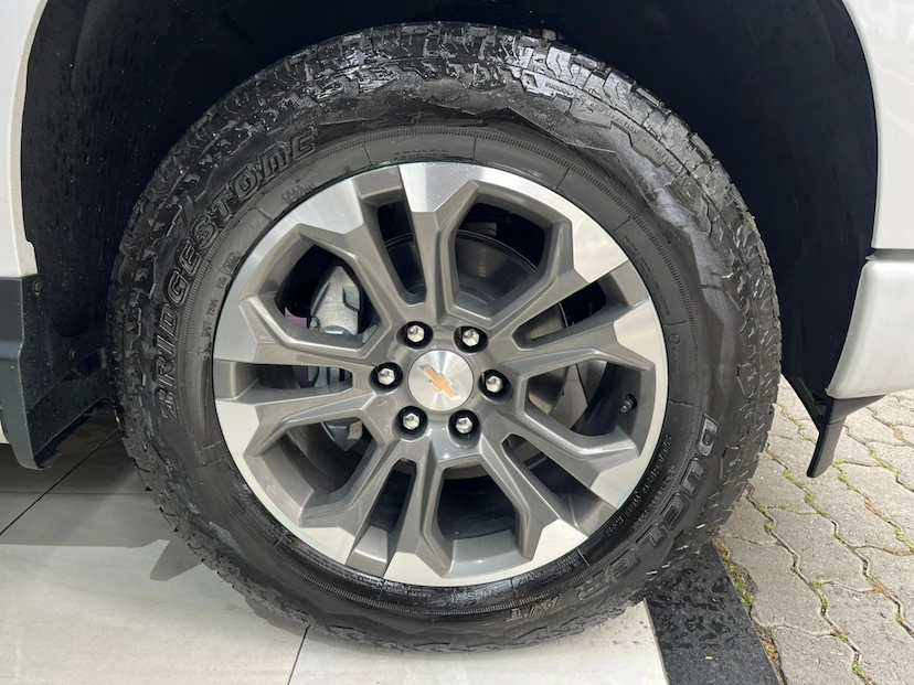 Foto do veículo CHEVROLET SILVERADO 5.3 V8 GASOLINA 1500 HIGH COUNTRY 4X4 AUTOMÁTICO 2026 0 KM 479.800,00