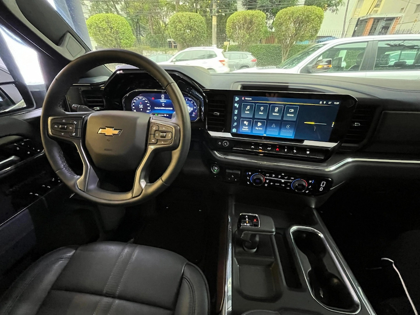 Foto do veículo CHEVROLET SILVERADO 5.3 V8 GASOLINA 1500 HIGH COUNTRY 4X4 AUTOMÁTICO 2026 0 KM 479.800,00