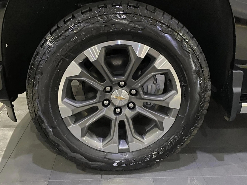 Foto do veículo CHEVROLET SILVERADO 5.3 V8 GASOLINA 1500 HIGH COUNTRY 4X4 AUTOMÁTICO 2026 0 KM 479.800,00