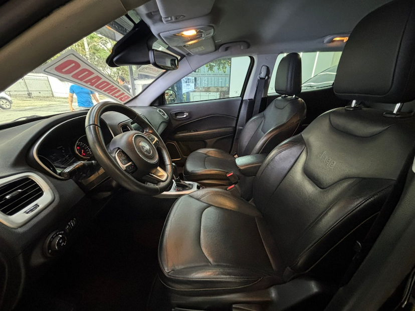 Foto do veículo JEEP COMPASS 2.0 16V FLEX LONGITUDE AUTOMÁTICO 2020 82.855 KM 112.777,00