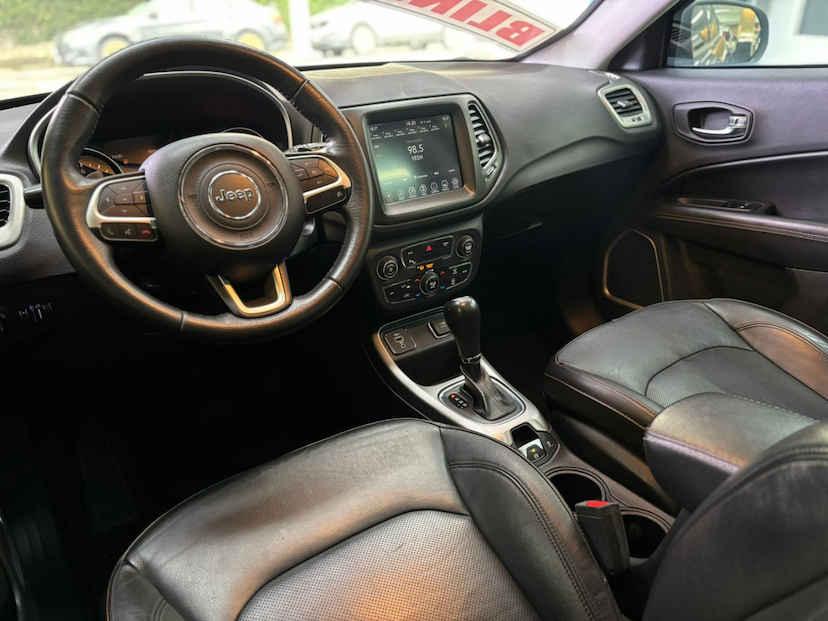 Foto do veículo JEEP COMPASS 2.0 16V FLEX LONGITUDE AUTOMÁTICO 2020 82.855 KM 112.777,00