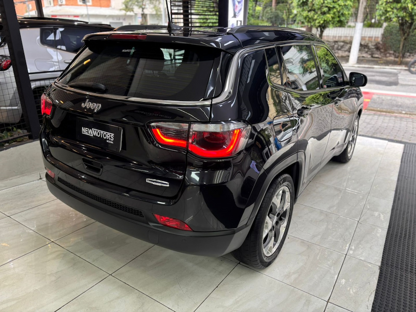 Foto do veículo JEEP COMPASS 2.0 16V FLEX LONGITUDE AUTOMÁTICO 2020 82.855 KM 112.777,00