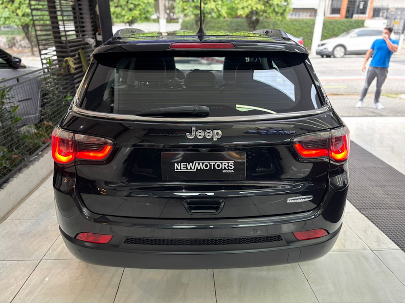 Foto do veículo JEEP COMPASS 2.0 16V FLEX LONGITUDE AUTOMÁTICO 2020 82.855 KM 112.777,00