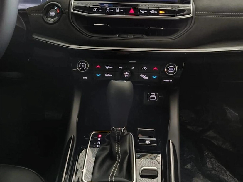 Foto do veículo JEEP COMMANDER 2.0 HURRICANE 4 TURBO GASOLINA BLACKHAWK AT9 2026 0 KM 294.777,00