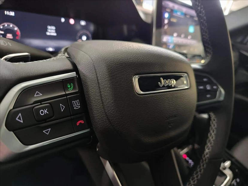 Foto do veículo JEEP COMMANDER 2.0 HURRICANE 4 TURBO GASOLINA BLACKHAWK AT9 2026 0 KM 294.777,00