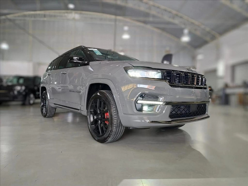 Foto do veículo JEEP COMMANDER 2.0 HURRICANE 4 TURBO GASOLINA BLACKHAWK AT9 2026 0 KM 294.777,00