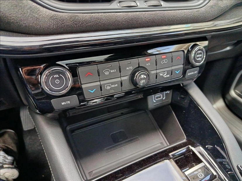 Foto do veículo JEEP COMMANDER 2.0 HURRICANE 4 TURBO GASOLINA BLACKHAWK AT9 2026 0 KM 294.777,00