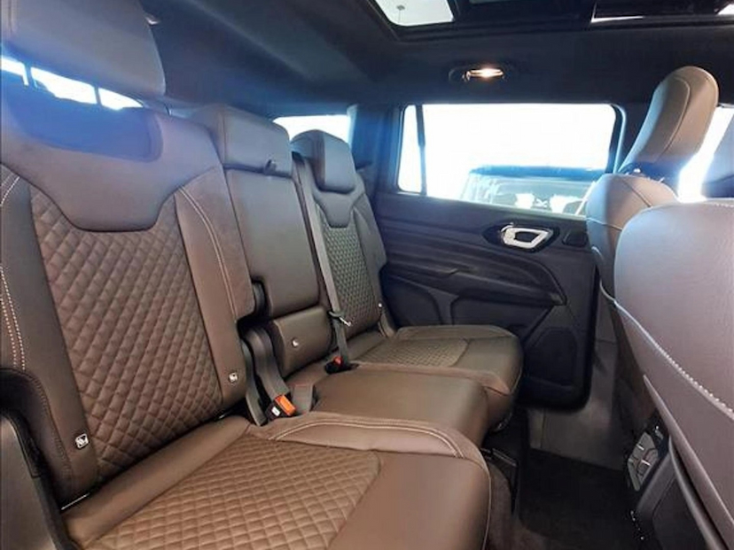 Foto do veículo JEEP COMMANDER 2.2 TURBO DIESEL OVERLAND AT9 2026 0 KM 277.800,00