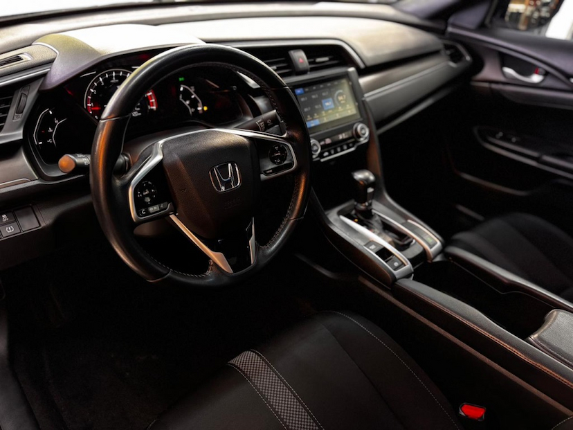 Foto do veículo HONDA CIVIC 2.0 16V FLEXONE LX 4P CVT 2021 55.743 KM 118.777,00