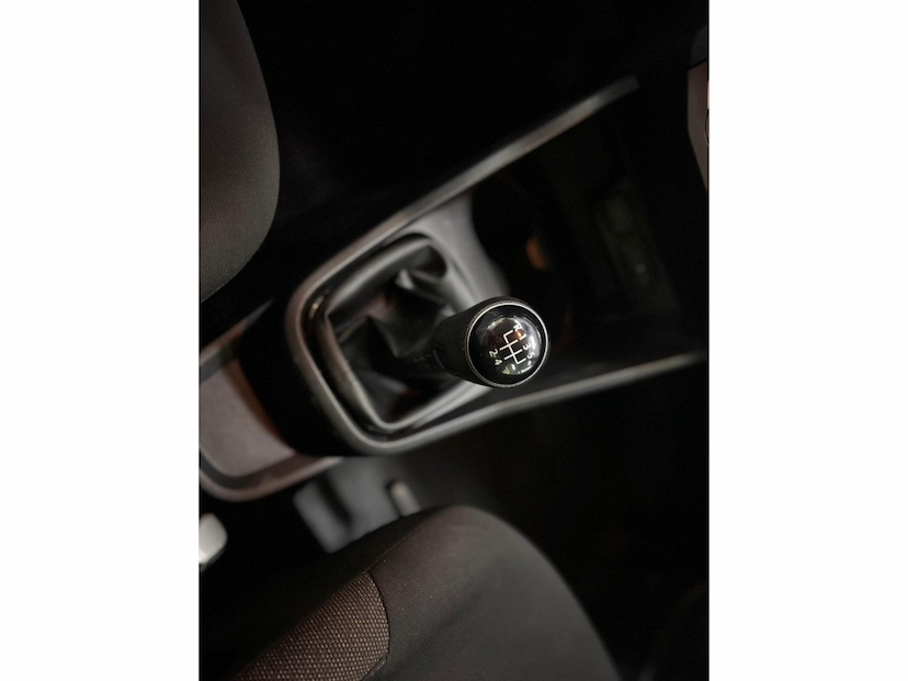 Foto do veículo VOLKSWAGEN SAVEIRO 1.6 MSI ROBUST CS 16V FLEX 2P MANUAL 2024 48.478 KM 71.777,70