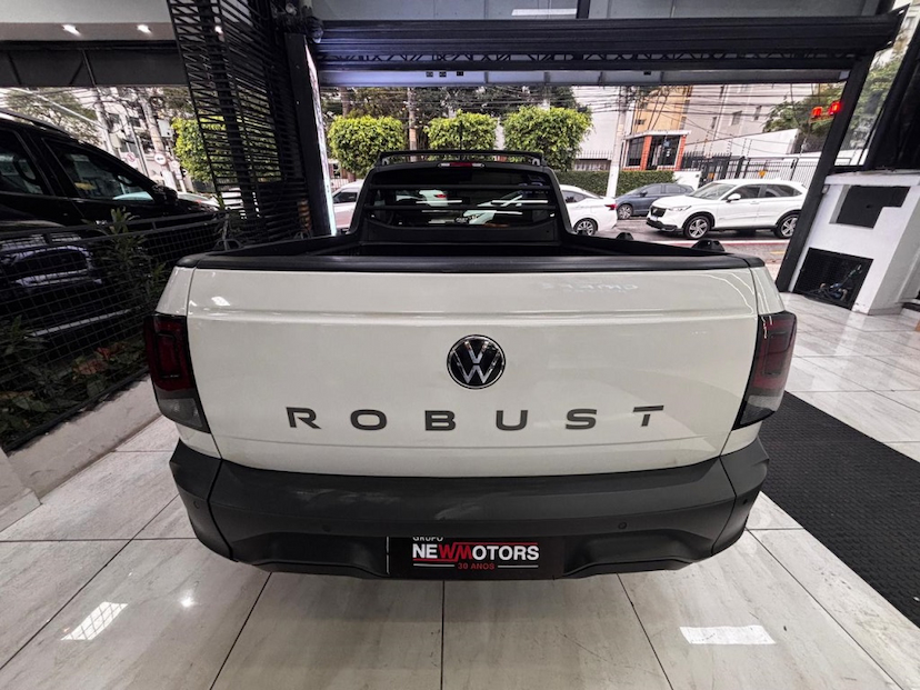 Foto do veículo VOLKSWAGEN SAVEIRO 1.6 MSI ROBUST CS 16V FLEX 2P MANUAL 2024 48.478 KM 71.777,70
