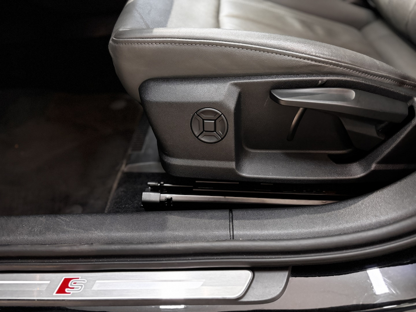 Foto do veículo AUDI A3 2.0 40 TFSI MHEV SPORTBACK S LINE S-TRONIC 2023 10.500 KM 207.777,00