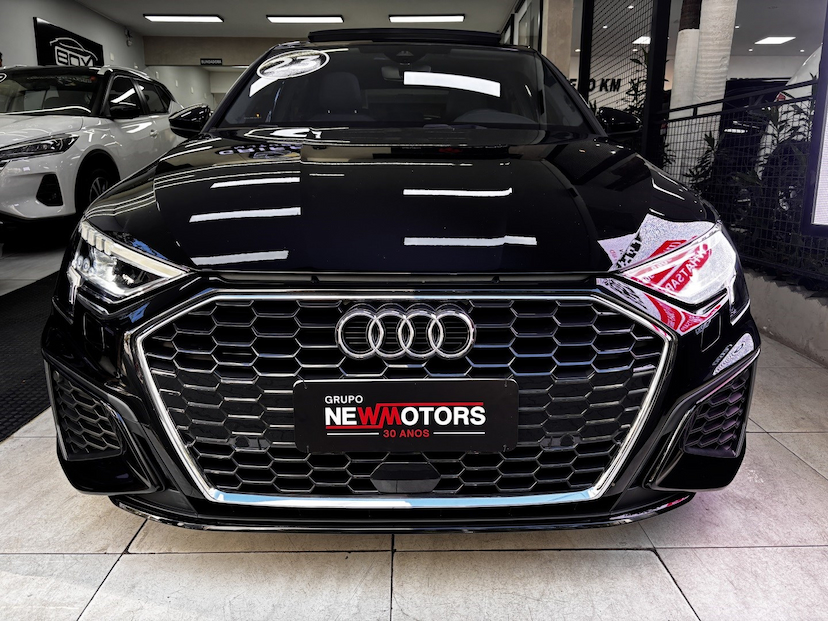 Foto do veículo AUDI A3 2.0 40 TFSI MHEV SPORTBACK S LINE S-TRONIC 2023 10.500 KM 207.777,00