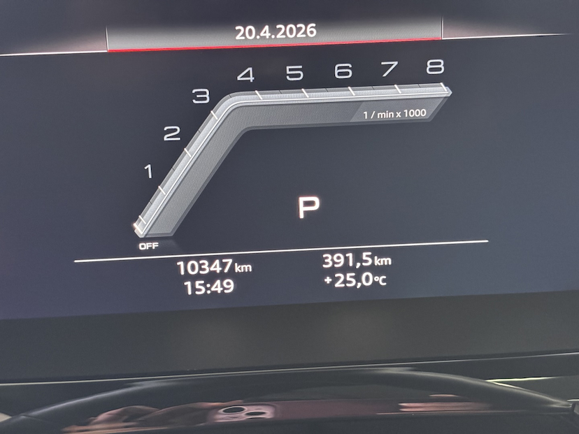 Foto do veículo AUDI A3 2.0 40 TFSI MHEV SPORTBACK S LINE S-TRONIC 2023 10.500 KM 207.777,00