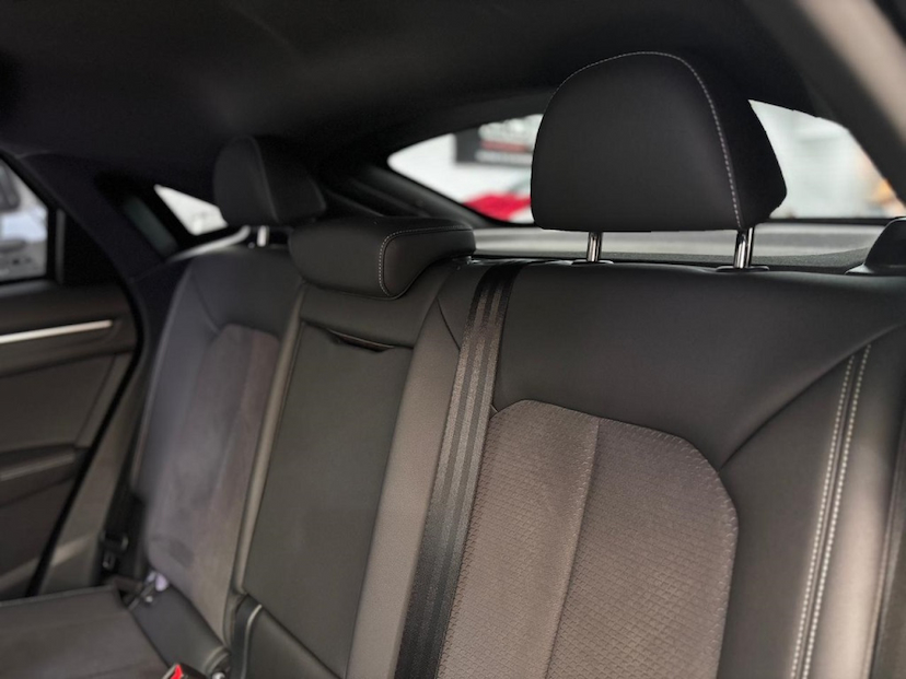 Foto do veículo AUDI Q3 2.0 40 TFSI GASOLINA SPORTBACK PERFORMANCE QUATTRO TIPTRONIC 2023 45.687 KM 269.777,00