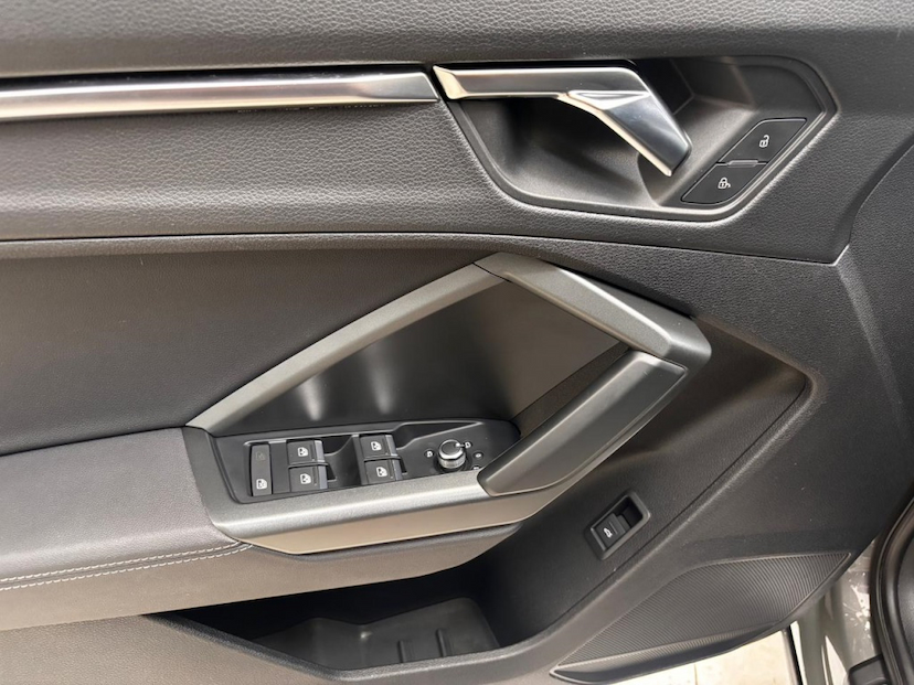 Foto do veículo AUDI Q3 2.0 40 TFSI GASOLINA SPORTBACK PERFORMANCE QUATTRO TIPTRONIC 2023 45.687 KM 269.777,00
