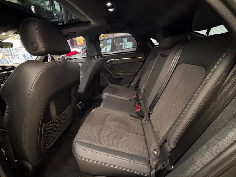 Foto do veículo AUDI Q3 2.0 40 TFSI GASOLINA SPORTBACK PERFORMANCE QUATTRO TIPTRONIC 2023 45.687 KM 269.777,00