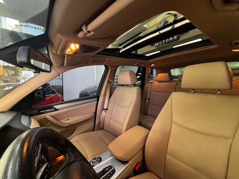 Foto do veículo BMW X3 2.0 20I 4X4 16V GASOLINA 4P AUTOMÁTICO 2014 48.361 KM 99.777,00