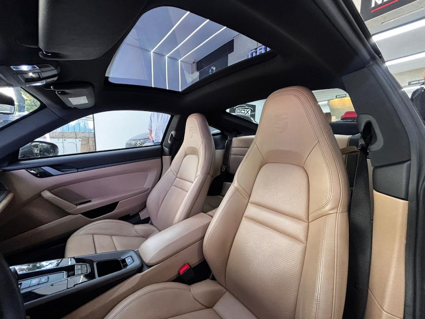 Foto do veículo PORSCHE 911 3.0 24V H6 GASOLINA CARRERA S PDK 2020 24.819 KM 847.777,00