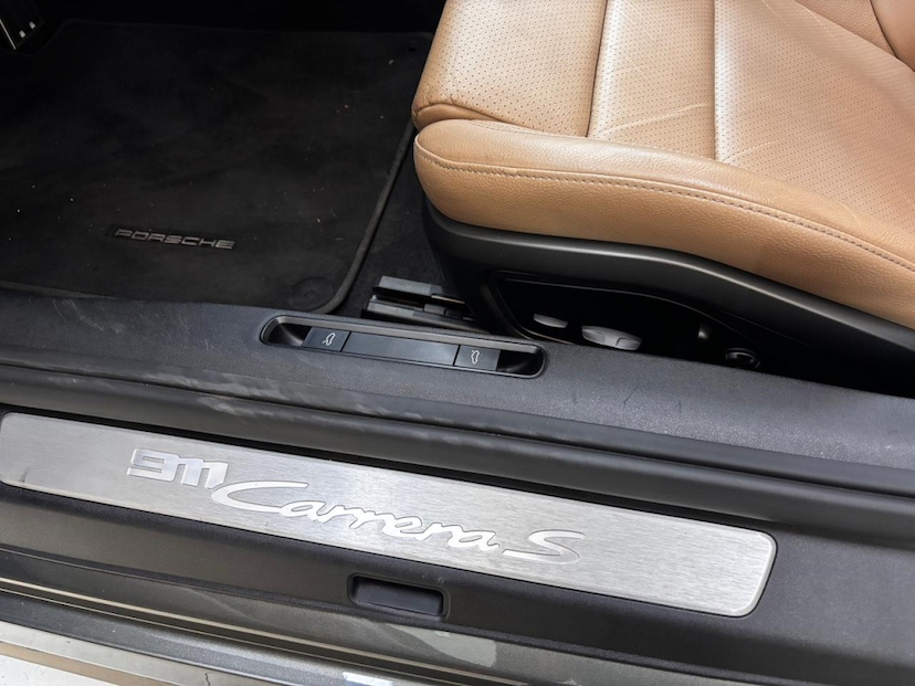 Foto do veículo PORSCHE 911 3.0 24V H6 GASOLINA CARRERA S PDK 2020 24.819 KM 847.777,00