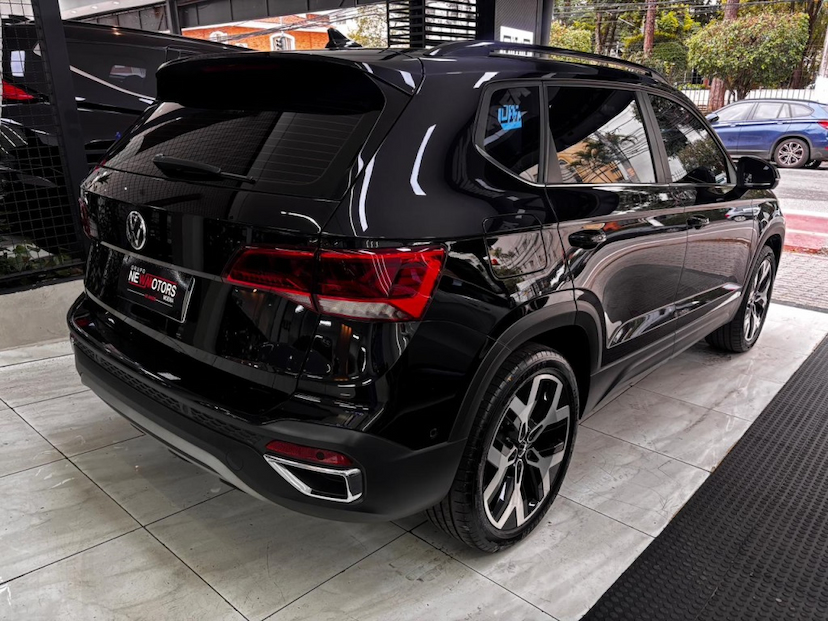 Foto do veículo VOLKSWAGEN TAOS 1.4 250 TSI TOTAL FLEX HIGHLINE AUTOMÁTICO 2024 22.000 KM 158.777,00