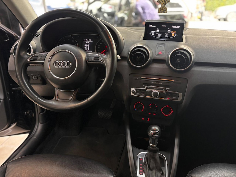Foto do veículo AUDI A1 1.4 TFSI SPORTBACK ATTRACTION 16V 122CV GASOLINA 4P S-TRONIC 2016 60.184 KM 83.777,00