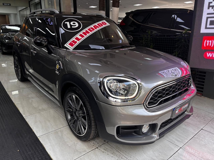 Foto do veículo MINI COUNTRYMAN 1.5 12V TWINPOWER TURBO HYBRID COOPER S E ALL4 STEPTRONIC 2019 49.758 KM 173.777,00