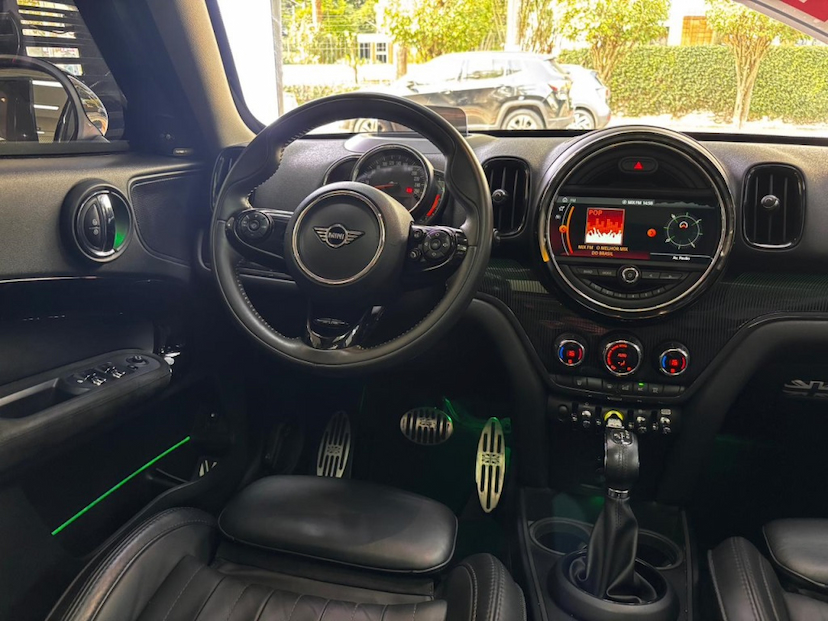 Foto do veículo MINI COUNTRYMAN 1.5 12V TWINPOWER TURBO HYBRID COOPER S E ALL4 STEPTRONIC 2019 49.758 KM 173.777,00