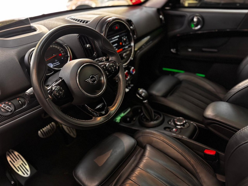Foto do veículo MINI COUNTRYMAN 1.5 12V TWINPOWER TURBO HYBRID COOPER S E ALL4 STEPTRONIC 2019 49.758 KM 173.777,00