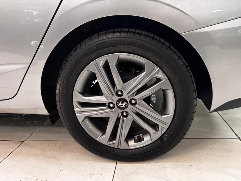Foto do veículo HYUNDAI HB20S 1.0 TGDI FLEX COMFORT PLUS AUTOMÁTICO 2025 48.830 KM 85.777,00
