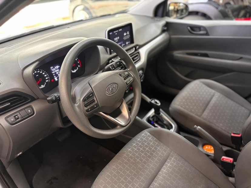 Foto do veículo HYUNDAI HB20S 1.0 TGDI FLEX COMFORT PLUS AUTOMÁTICO 2025 48.830 KM 85.777,00