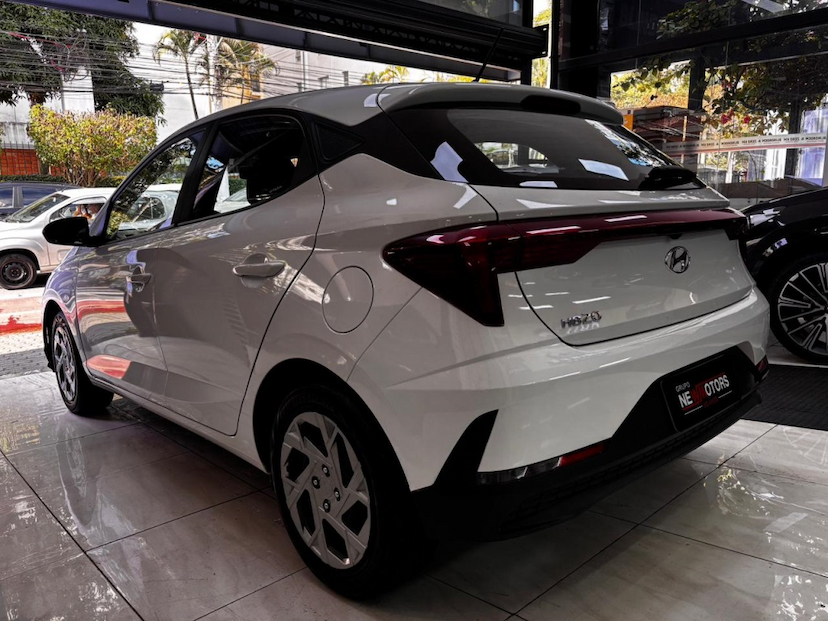 Foto do veículo HYUNDAI HB20 1.0 12V FLEX COMFORT PLUS MANUAL 2025 43.307 KM 68.777,00
