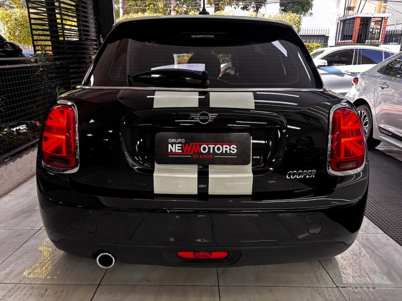 Foto do veículo MINI COOPER 1.5 12V TWINPOWER GASOLINA 4P STEPTRONIC 2020 54.979 KM 134.777,00